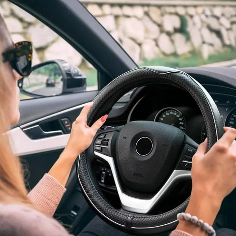 Anti-slip breathable steering wheel cover for carsV